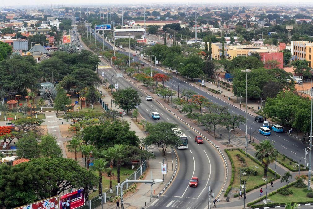 Governo angolano aprova planos de pesagem de veículos pesados e de instalação de portagens