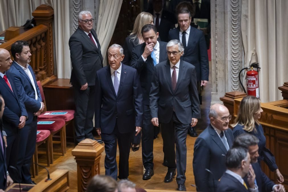 Aguiar-Branco propõe busto de Mário Soares na Sala do Senado do parlamento