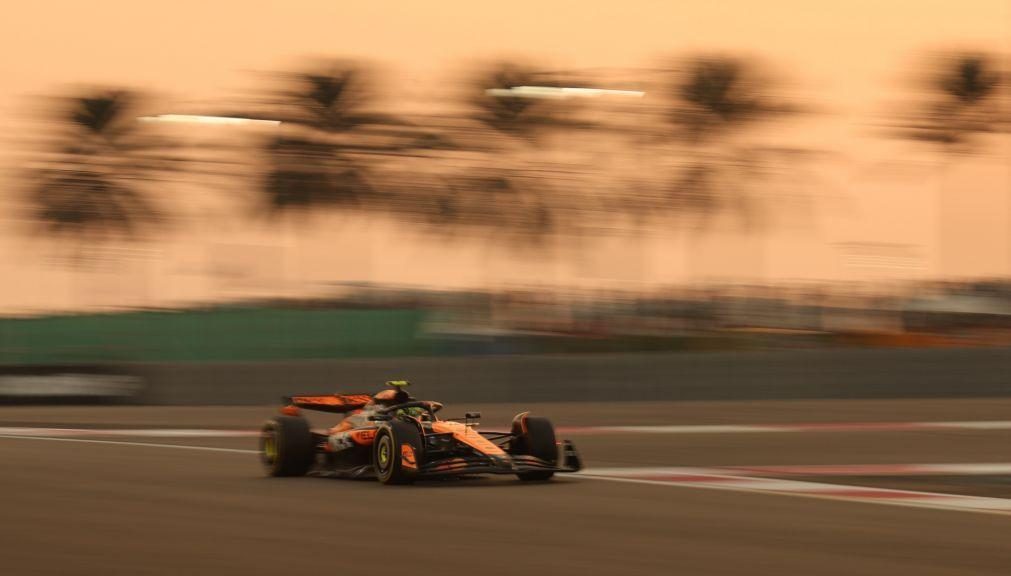 McLaren domina primeira linha da grelha da última corrida da época de F1