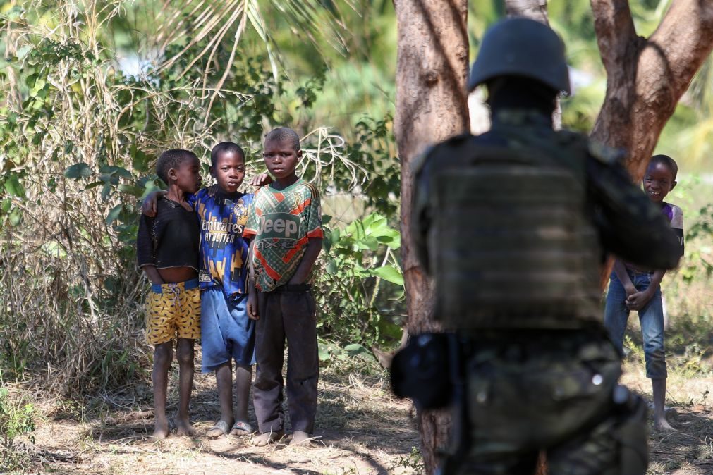 Terroristas destroem infraestruturas e saqueiam medicamentos em Cabo Delgado