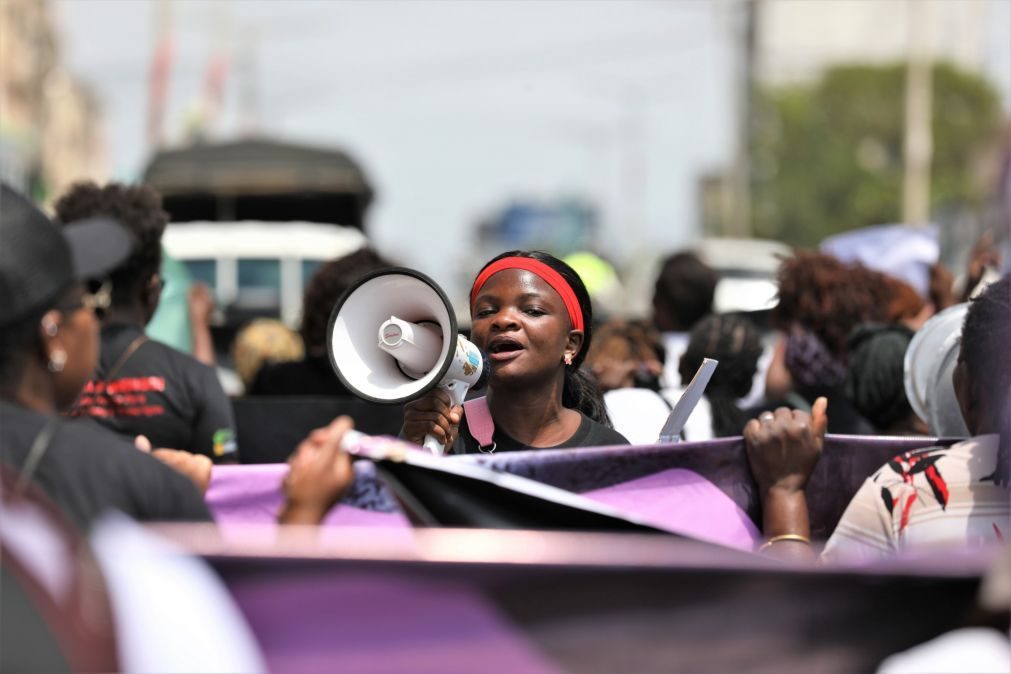 Pelo menos 47 feridos e 77 detidos em cinco dias de manifestações em Moçambique