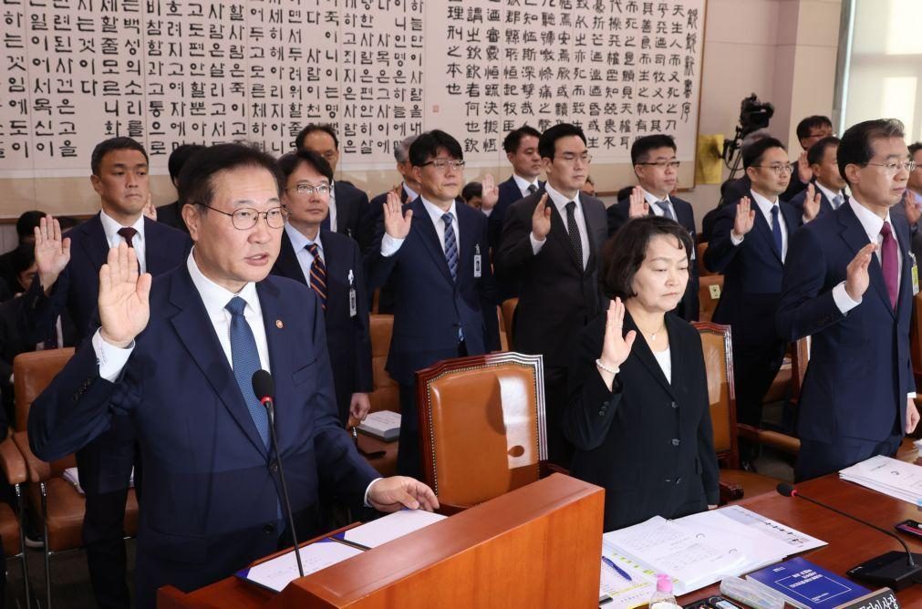 Parlamento da Coreia do Sul destitui ministro da Justiça e chefe da Polícia