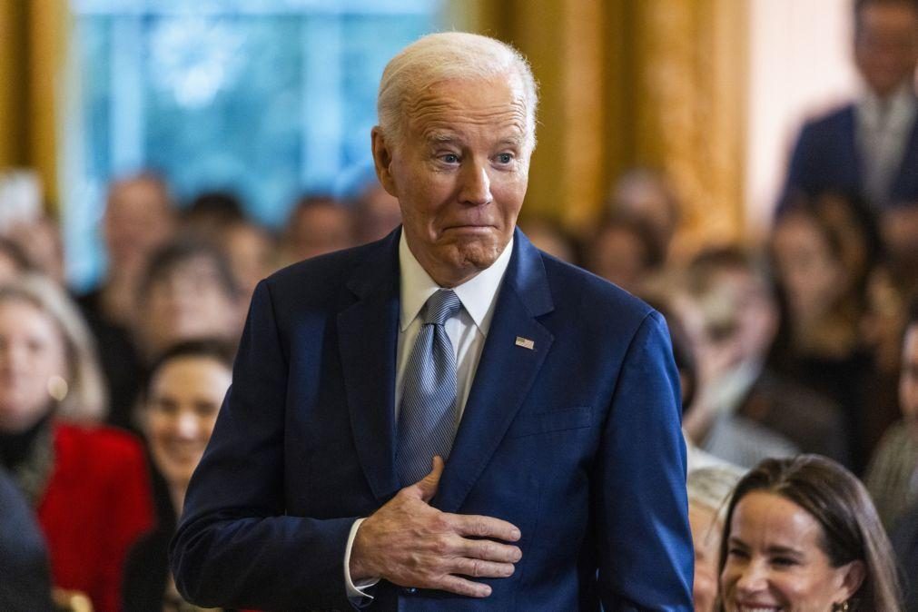 Joe Biden amnistiou 1.500 cidadãos que se encontravam em prisão domiciliária