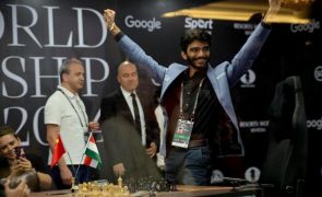 Indiano Gukesh Dommaraju é o mais jovem campeão mundial de xadrez