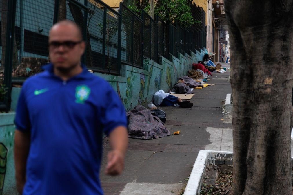 População sem-abrigo no Brasil mais do que duplica nos últimos cinco anos