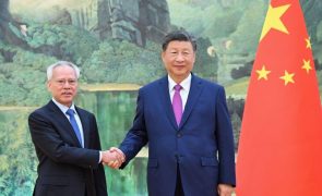 Líder chinês Xi Jinping visita Macau para dar posse ao novo chefe do Executivo