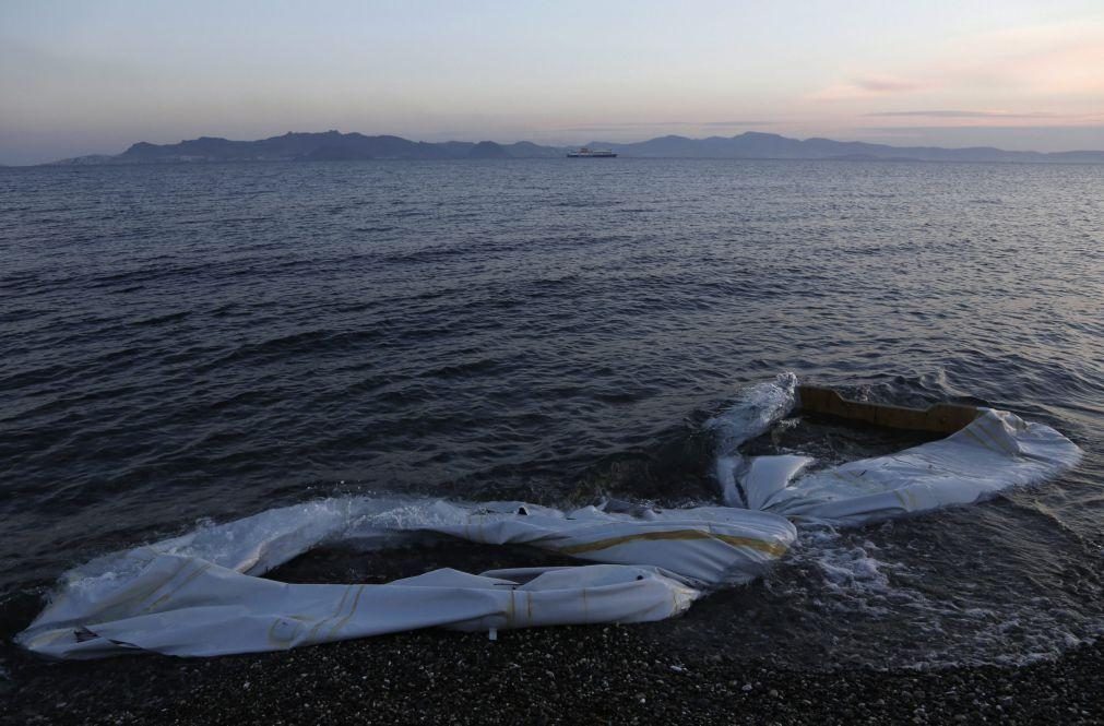 Cinco migrantes mortos e 40 desaparecidos em naufrágio ao largo de Creta