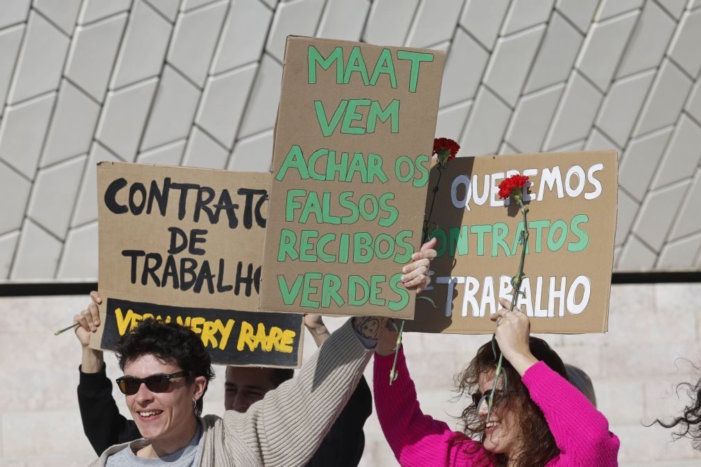 Recibos verdes no Estado sobem 10% no 1.º semestre e atingem máximo de 2011