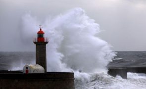 Sete distritos sob aviso amarelo a partir da meia-noite devido à agitação marítima