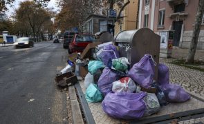 Câmara de Lisboa reforça circuitos de recolha de lixo para mitigar efeitos da greve