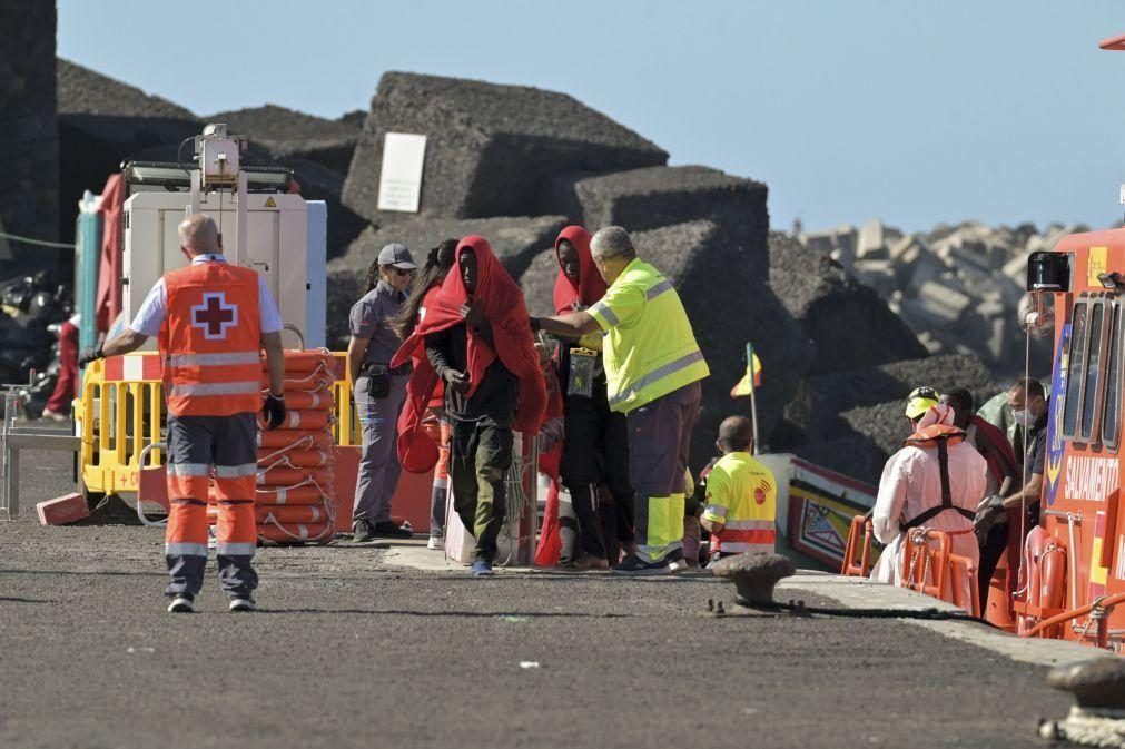 Autoridades espanholas resgatam 92 migrantes no mar junto às ilhas Baleares