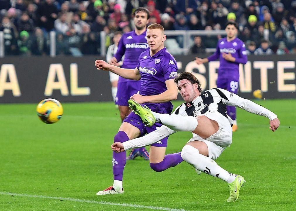 Juventus empata com Fiorentina em jogo que esteve suspenso por cânticos racistas