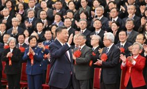 Xi Jinping afirma que ninguém pode impedir a reunificação com Taiwan