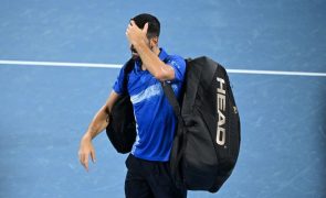 Tenista Novak Djokovic eliminado nos quartos de final em Brisbane