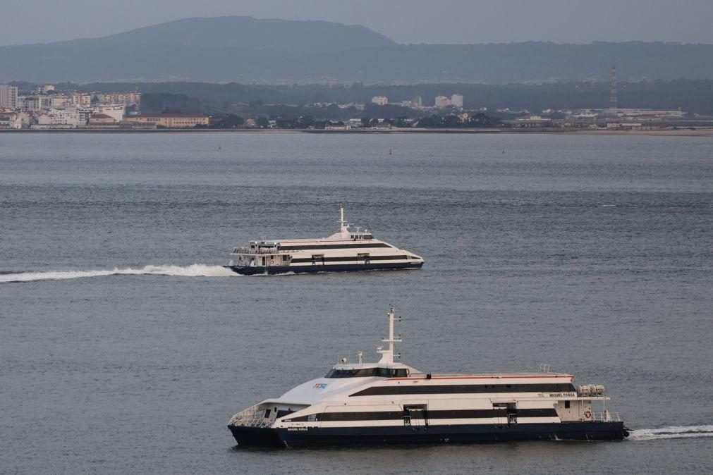 Buscas por desaparecidos em colisão do Tejo vão decorrer 