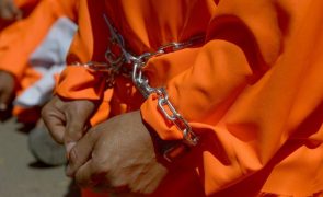 Estados Unidos transferem para Omã 11 iemenitas detidos em Guantánamo desde 2002