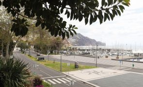 Serviço de Saúde da Madeira deve 2 ME a taxistas por transporte de doentes não urgentes em 2024