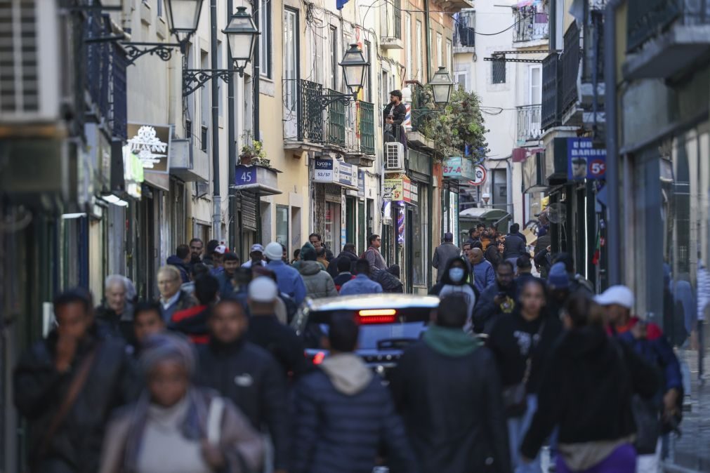 Media portugueses acentuam xenofobia e discriminação de imigrantes, segundo investigadores