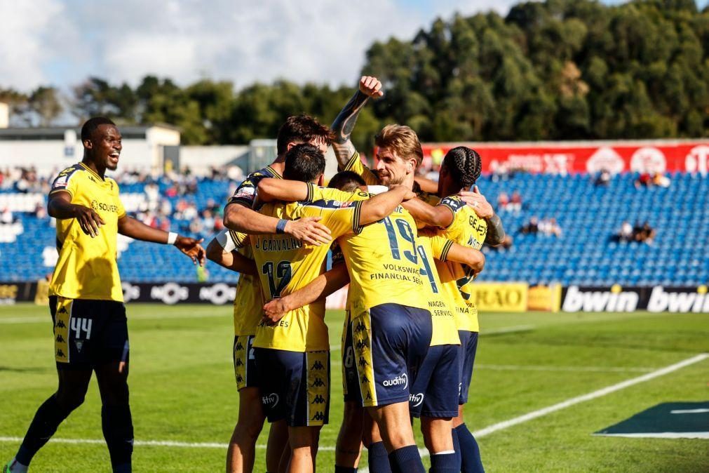 Estoril impõe-se por 3-2 ao Santa Clara e soma segundo triunfo consecutivo