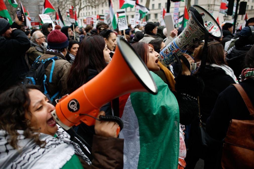 Milhares manifestam-se em Londres e Madrid por retirada israelita de Gaza