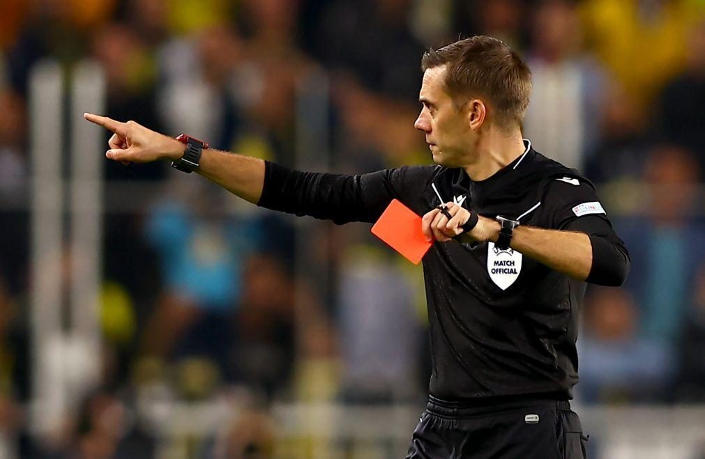 LE: Cément Turpin arbitra FC Porto-Olympiacos, Nick Walsh Union SG-Sp.Braga