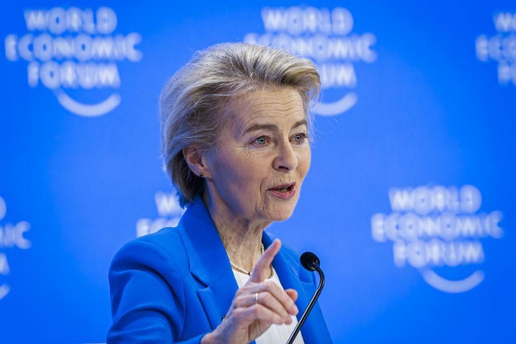 Von der Leyen adverte que 