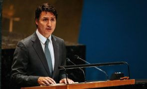 Justin Trudeau pede aos chefes de governo provinciais que enfrentem Trump