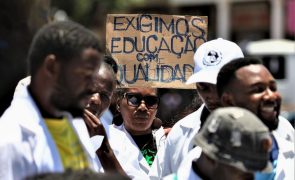 Moçambique com défice de 12.000 professores para o ano letivo 2025