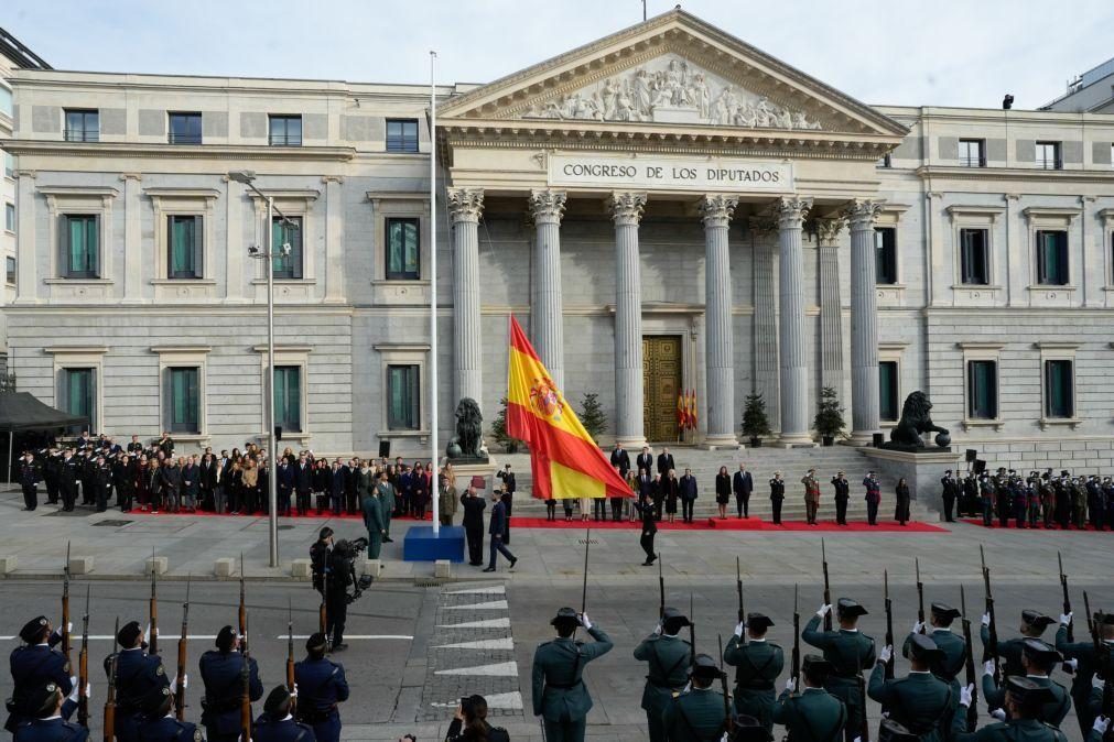 Espanha sobe salário mínimo em 4,41% para 1.184 euros