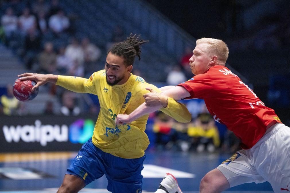 Dinamarca acaba com 'sonho' do andebol do Brasil e aguarda Portugal/Alemanha