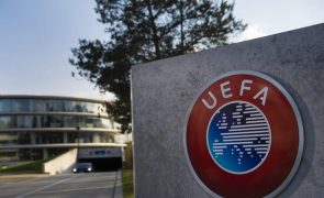 UEFA multa Sporting de Braga em cerca de 50 mil euros e Bruma com três jogos