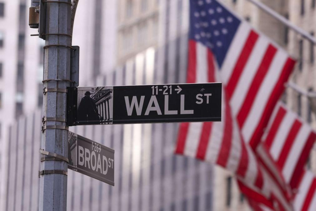 Wall Street inicia sessão a subir e a seguir os resultados de empresas