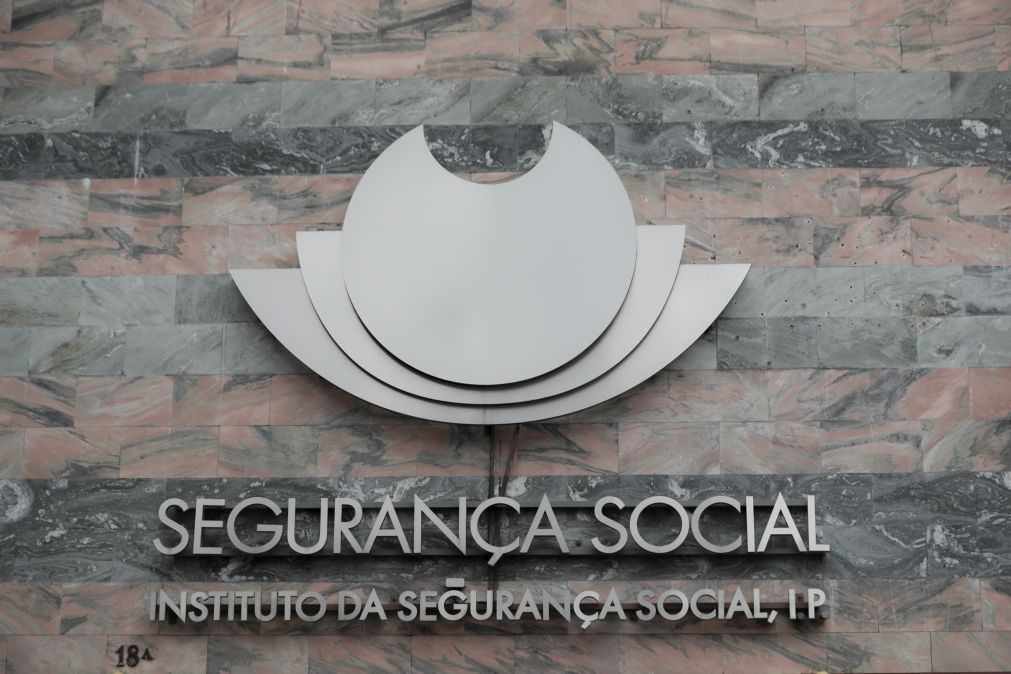 Empresas e cidadãos já podem pagar à Segurança Social por transferência bancária