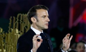 Macron defende 