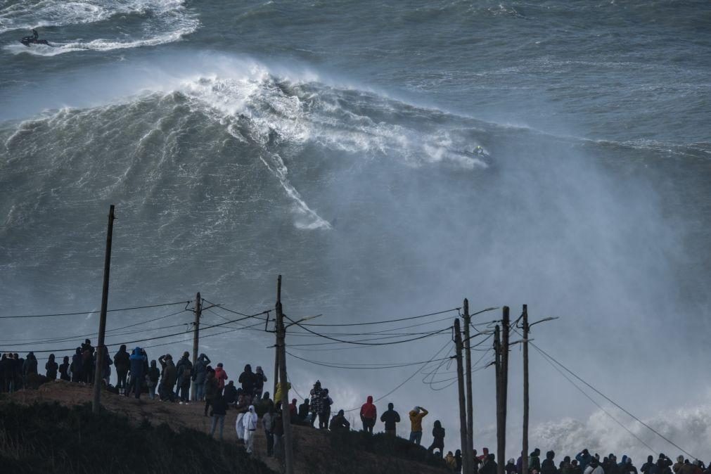 Dupla de Nicolau von Rupp e francês Clement Roseyro vence Nazaré Challenge