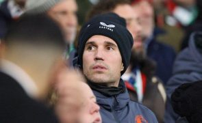 Robin Van Persie é o novo treinador do Feyenoord