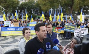 Ucranianos manifestam-se em Lisboa pela paz e com críticas a Trump