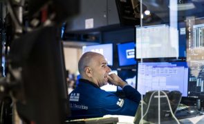 Wall Street tenta recuperar das perdas da semana passada