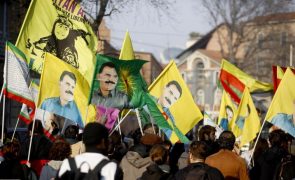 Líder curdo Öcalan anuncia dissolução do PKK na Turquia