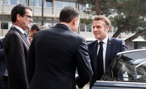 Macron recebido por Montenegro no Porto no segundo dia de visita a Portugal