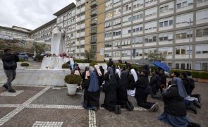 Estado de saúde do Papa Francisco mantém-se estável, mas com prognóstico reservado