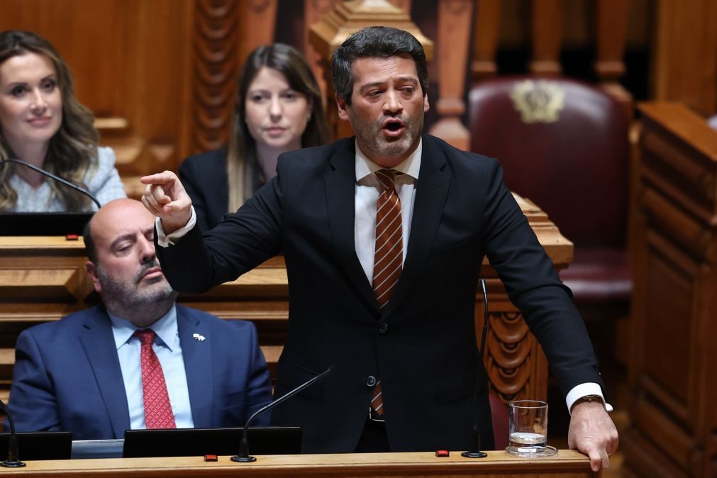 Ventura acusa Montenegro de ter
