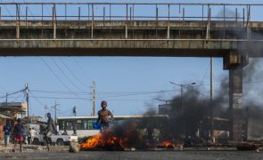 Clientes da operadora moçambicana Tmcel sem serviços em Maputo após vandalização