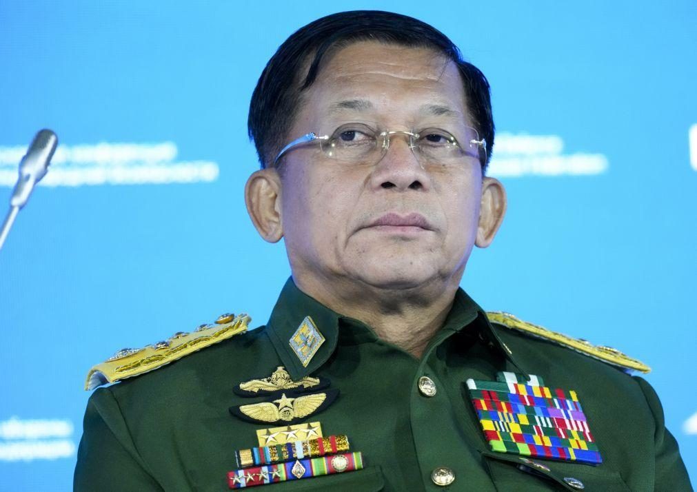 Chefe da junta militar de Myanmar anuncia eleições para dezembro ou janeiro