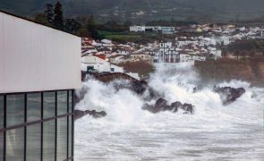 Depressão Laurence coloca ilhas dos Açores sob aviso laranja