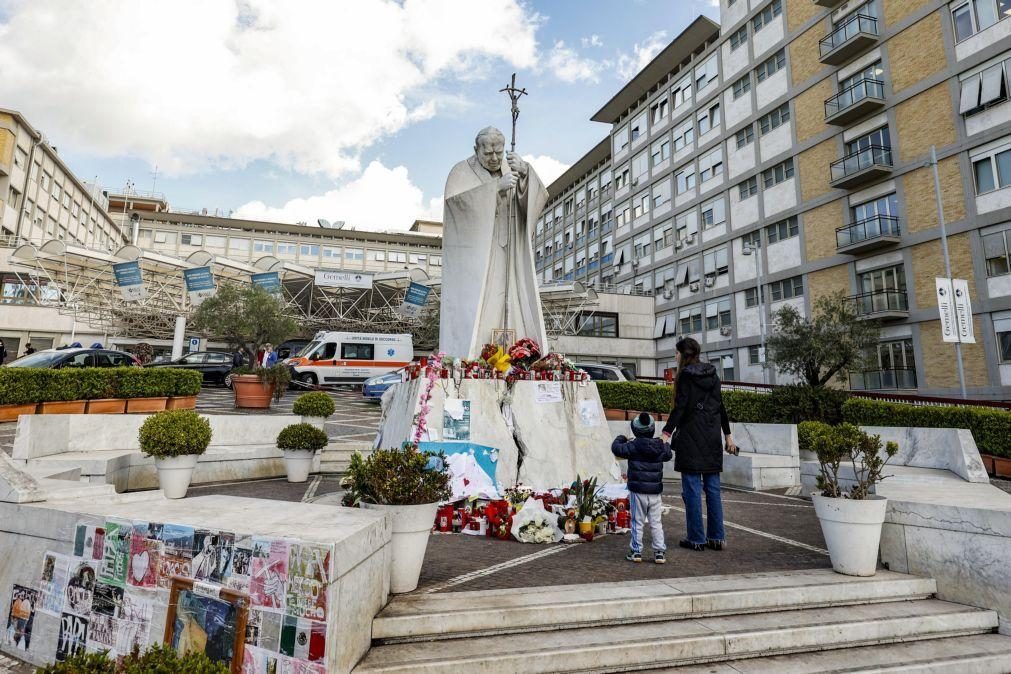 Papa aprova no hospital calendário de trabalho para implementar último Sínodo