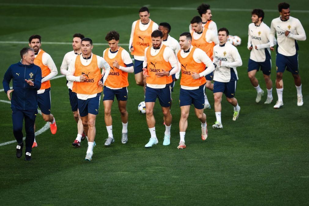 Portugal treina e viaja para a Dinamarca, já sem Nuno Tavares