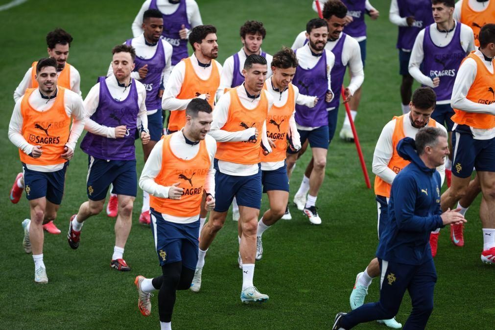 Portugal faz último treino antes do duelo decisivo com a Dinamarca