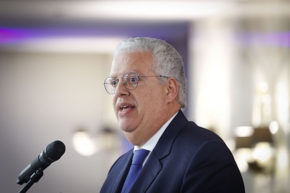 Ministro da Economia diz que UE vai responder como um todo às novas tarifas dos EUA