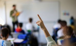 Duplicaram escolas públicas com média negativa